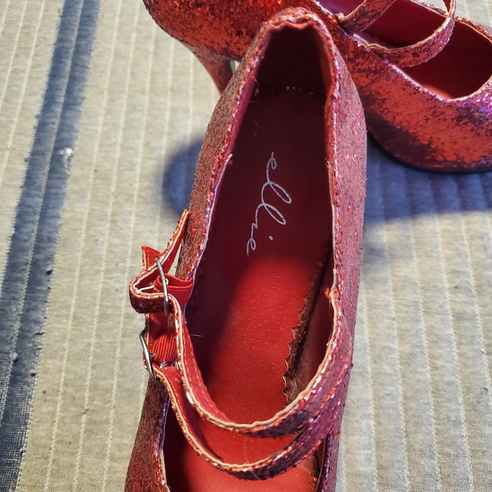 Shoes - Picture 5 of 5